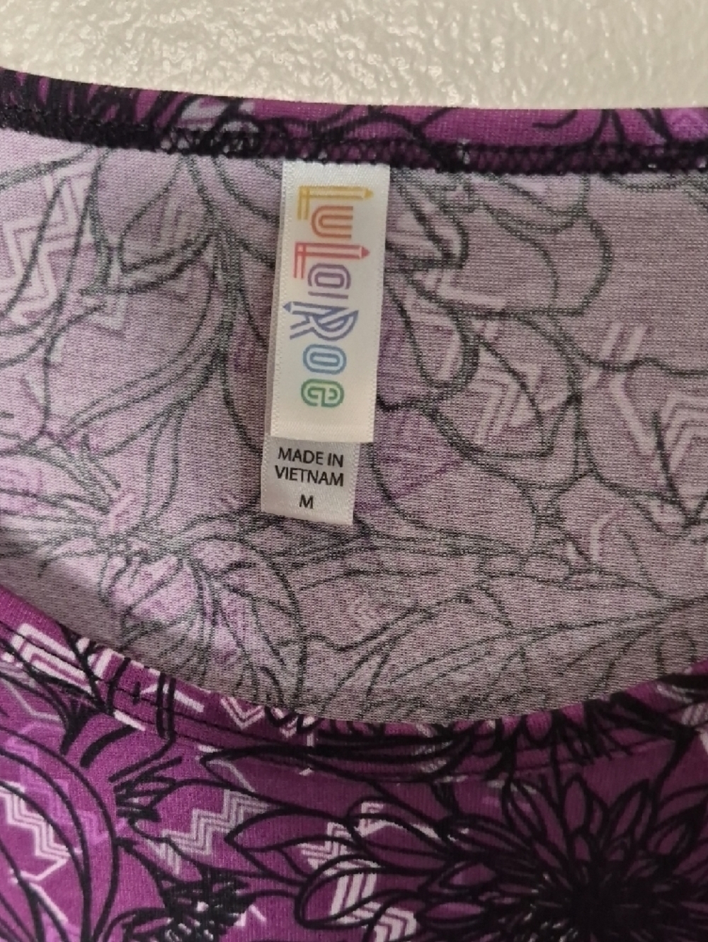 LuLaRoe Purple Floral Long Sleeve Scoop Neck Top - Picture 2 of 9